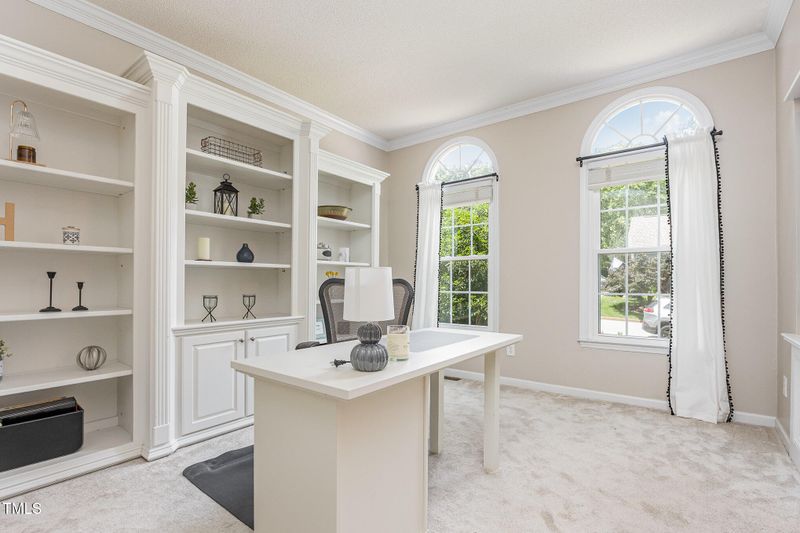 101 Lochmere Forest Dr, Cary, NC 27518