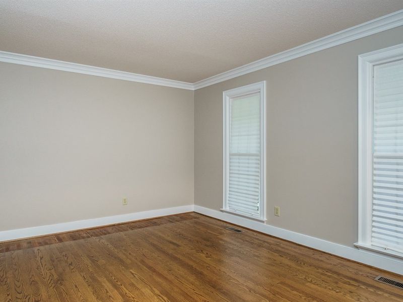 101 Lochside Dr, Cary, NC 27518