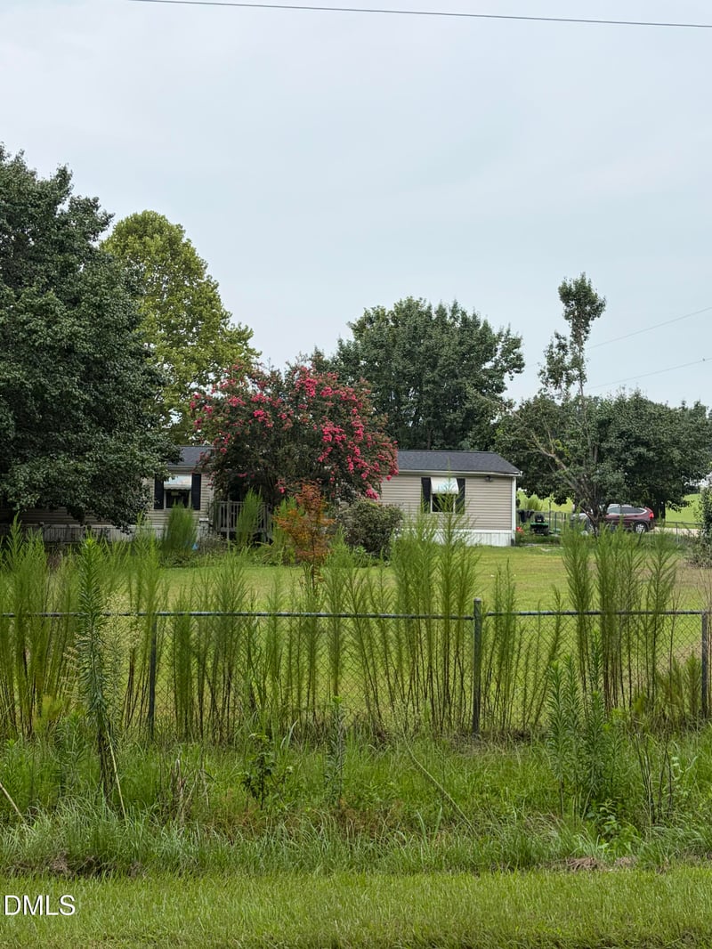 101 Lois Ln, Clayton, NC 27520
