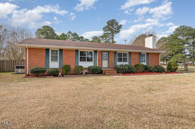 101 Longview Dr, Goldsboro, NC 27534