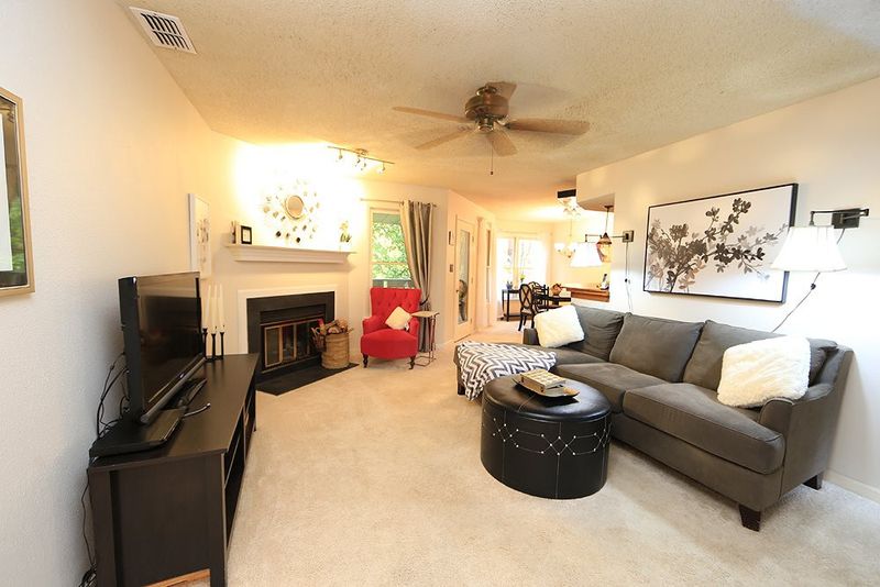 101 Marbury Ct #1C, Cary, NC 27513