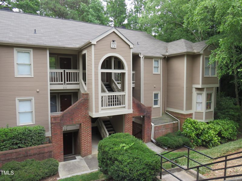 101 Marbury Ct #Lc, Cary, NC 27511
