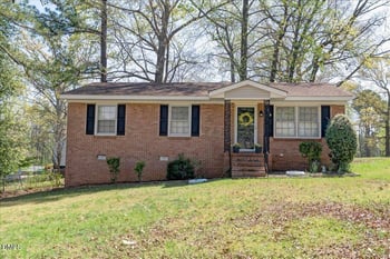 101 Martin Cir, Roanoke Rapids, NC 27870