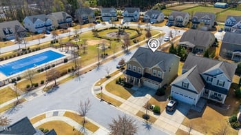 101 Martingale Dr, Holly Springs, NC 27540