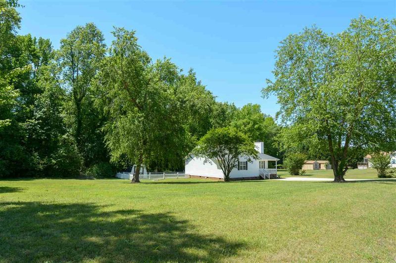 101 Mary Michael Ln, Benson, NC 27504