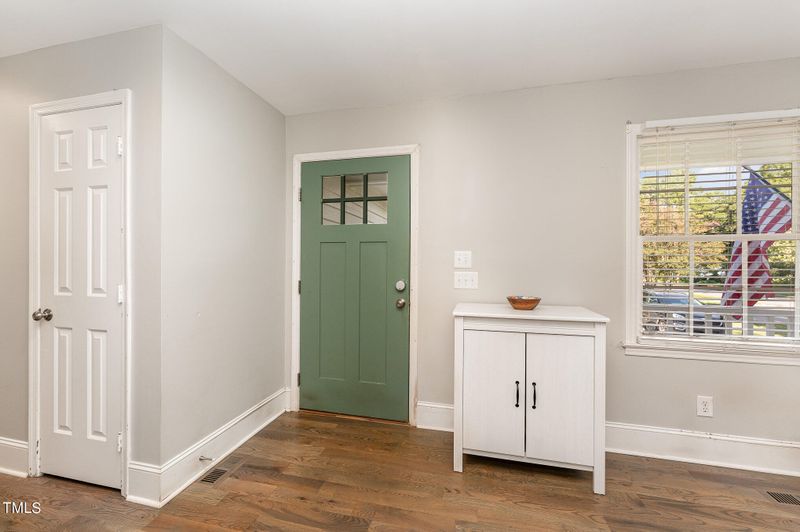 101 Mayodan Dr, Cary, NC 27511