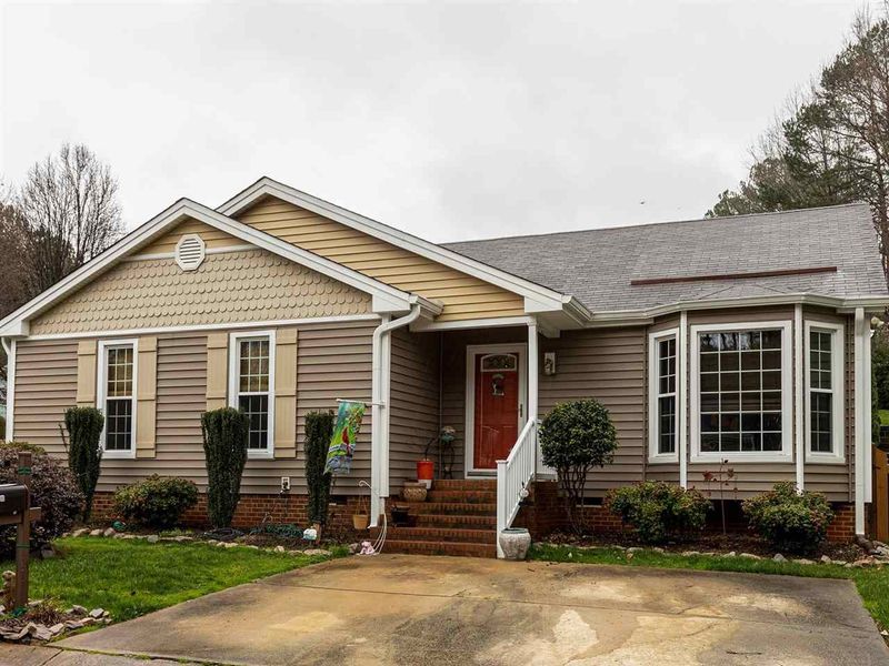 101 Mccorquodale Ct, Cary, NC 27513