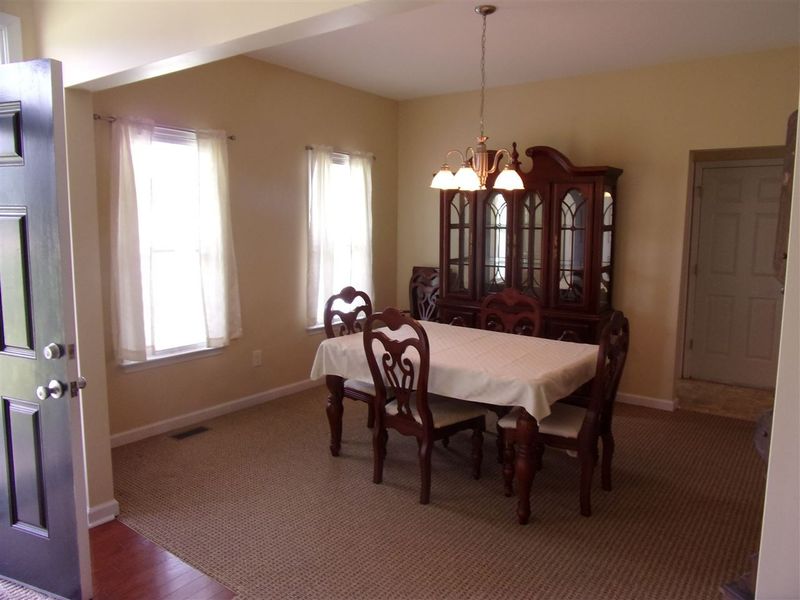 101 Meadowridge Dr, Dunn, NC 28334