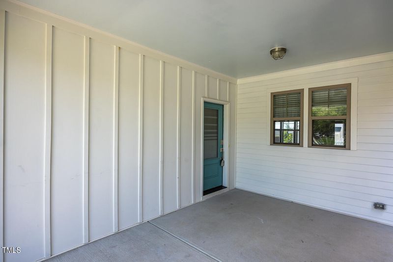 101 Meadows Edge Dr, Chapel Hill, NC 27516
