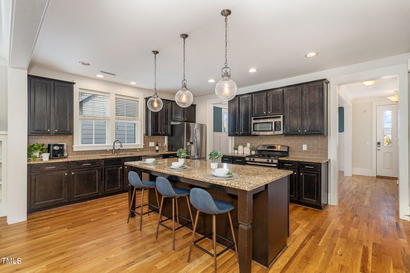 101 Mearleaf Pl, Holly Springs, NC 27540