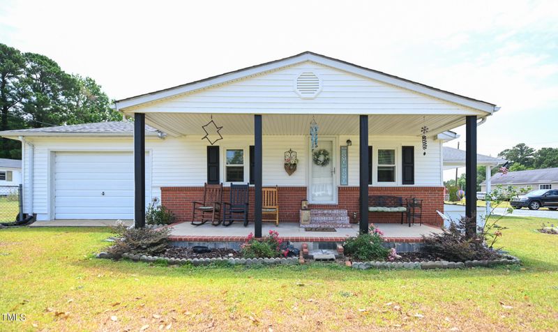 101 Mulberry Ln, Dunn, NC 28334