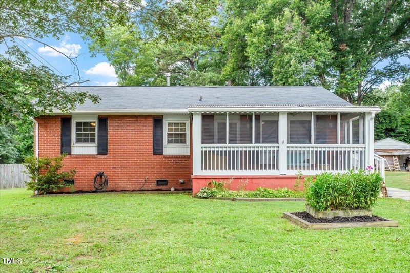 101 Murphy Dr, Cary, NC 27513