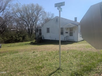 101 Murray St, Hillsborough, NC 27278