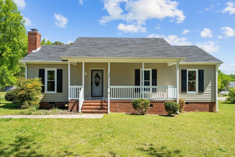 101 N Nikol Way, Clayton, NC 27520