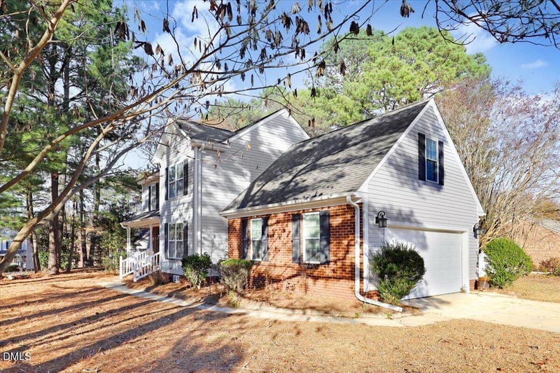 101 Oak Hollow Ct, Goldsboro, NC 27534