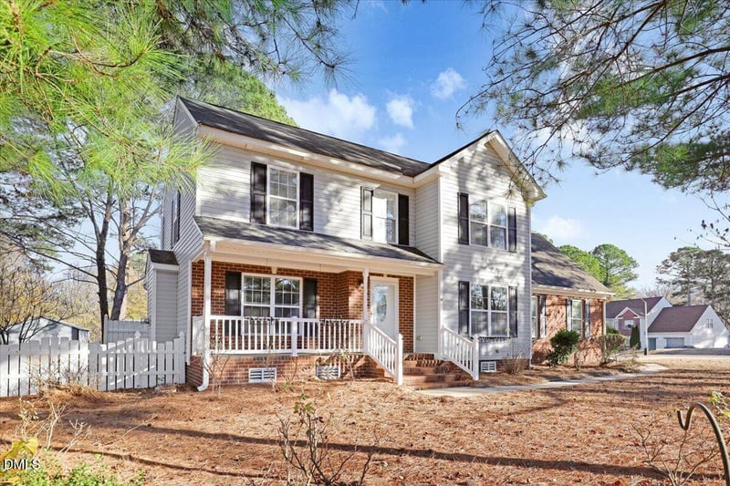 101 Oak Hollow Ct, Goldsboro, NC 27534