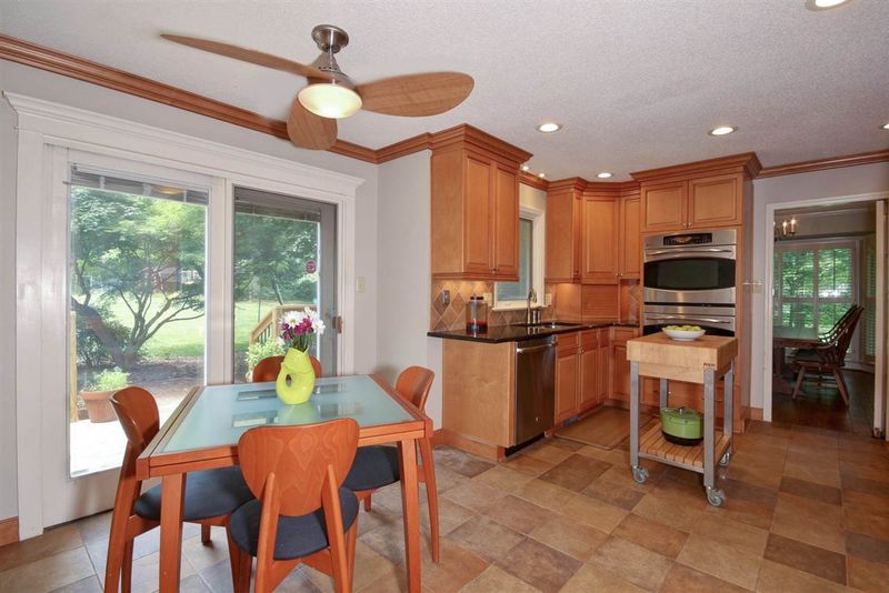 101 Old Lowery Ct, Raleigh, NC 27614