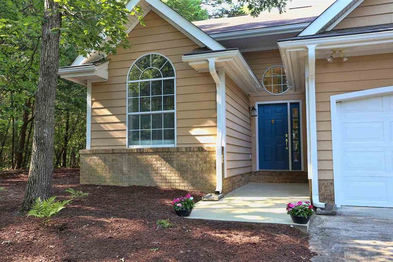 101 Orchard Ln, Chapel Hill, NC 27514