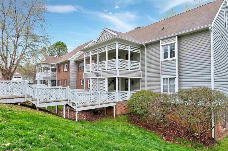 101 Oyster Bay Ct #B6, Cary, NC 27513