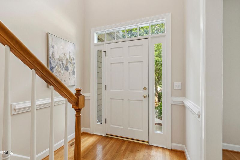 101 Parkleaf Cir, Cary, NC 27519