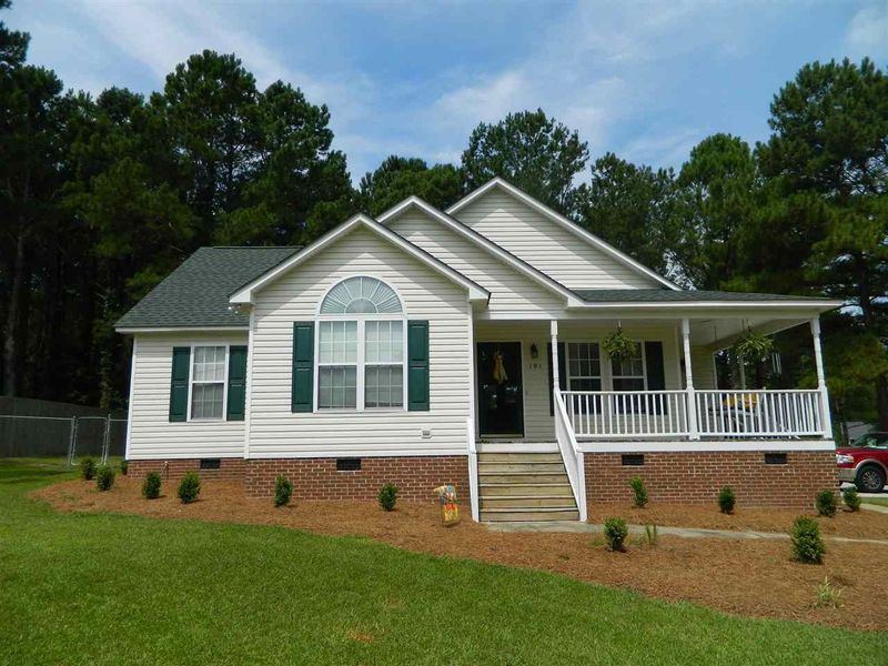 101 Phyllis Dr, Benson, NC 27504