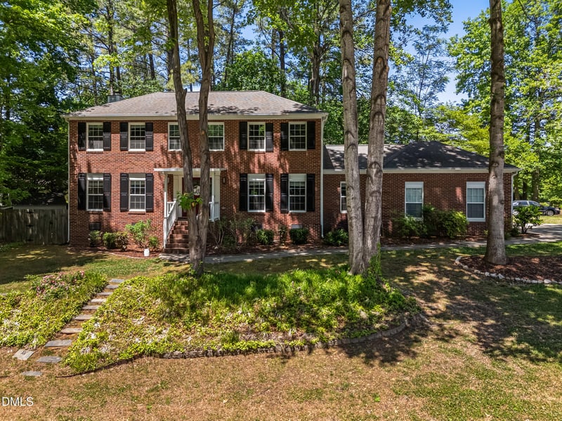 101 Pinehill Way, Cary, NC 27513