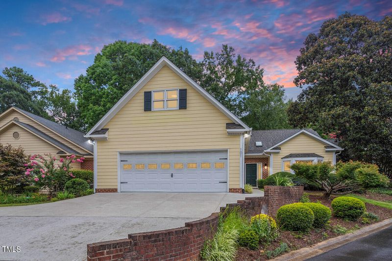 101 Prestwick Pl, Cary, NC 27511