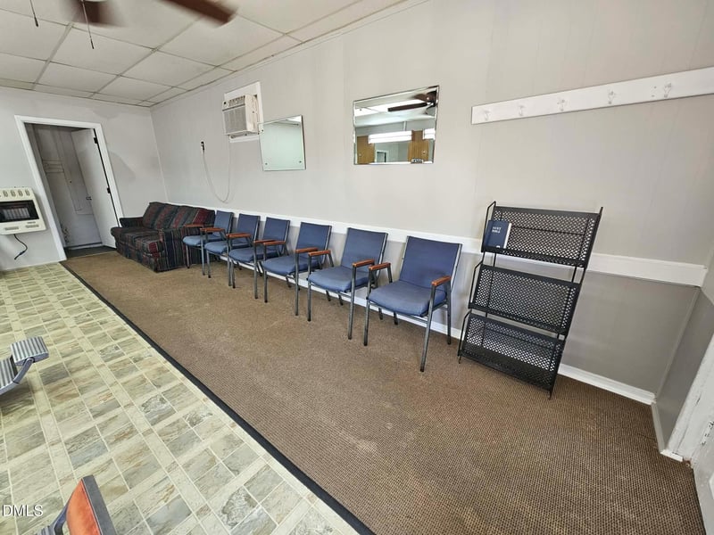 101 Railroad St, Selma, NC 27576