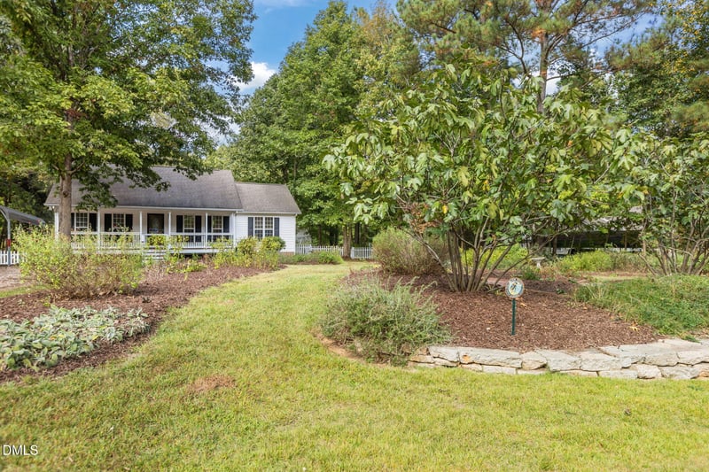 101 Richmond Dr, Archer Lodge, NC 27527