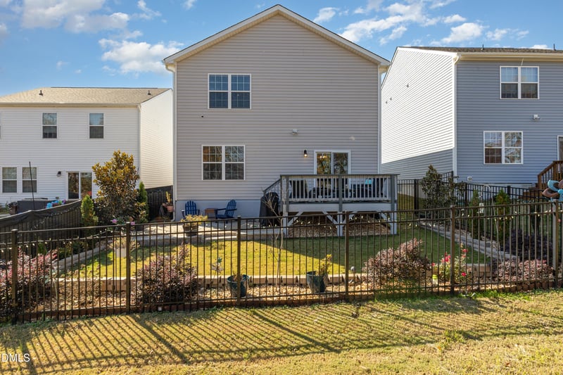 101 River Bank Rd, Fuquay Varina, NC 27526