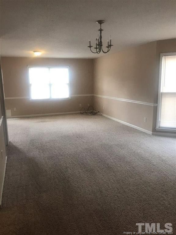 101 Rollingwood Dr, Dunn, NC 28334