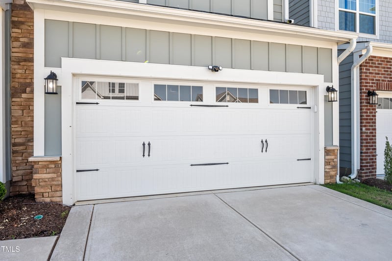 101 Rostova Way, Holly Springs, NC 27540