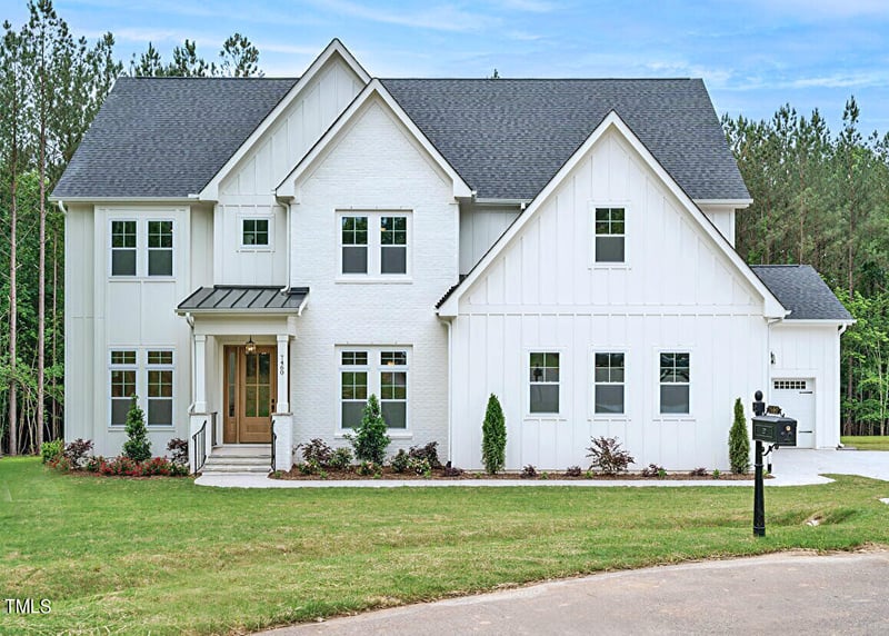 101 Sire Ct, Holly Springs, NC 27540