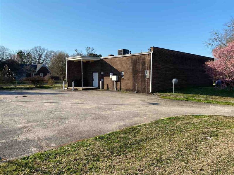 101 S Smithfield Rd, Knightdale, NC 27545