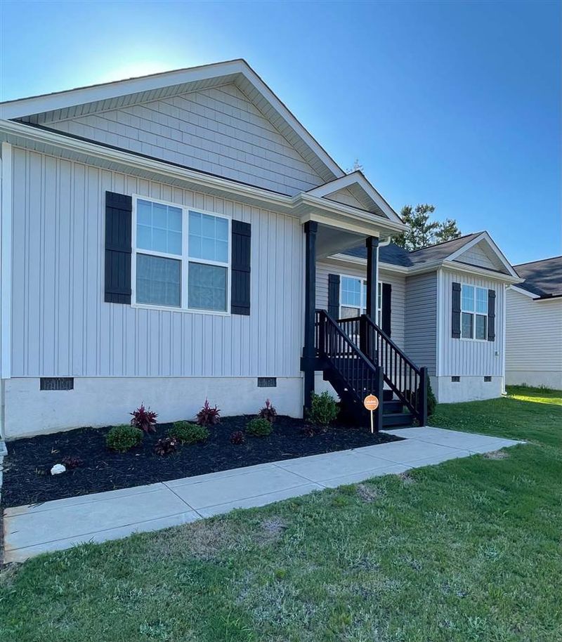 101 Snowy Orchid Ln, Smithfield, NC 27577