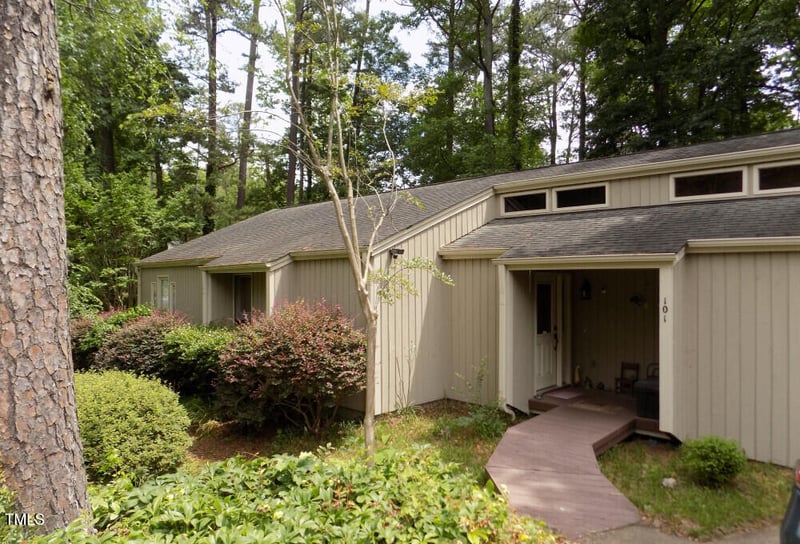 101 Solway Ct, Cary, NC 27511