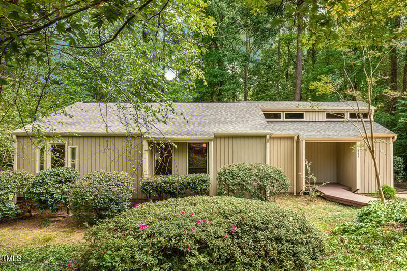 101 Solway Ct, Cary, NC 27511
