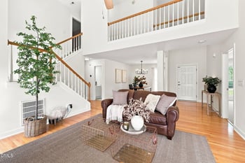 101 Somerset Farm Dr, Holly Springs, NC 27540