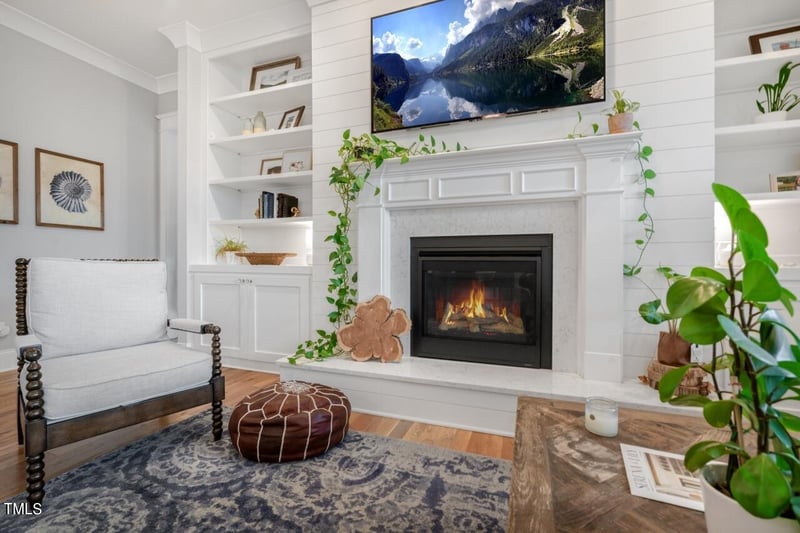 101 Splendid Oak Ct, Holly Springs, NC 27540
