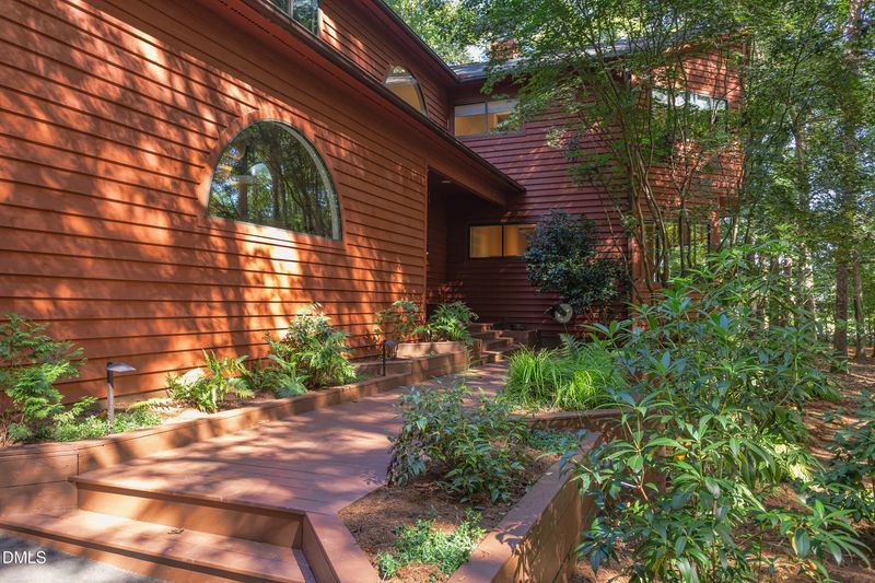 101 Standing Rock Rd, Chapel Hill, NC 27516