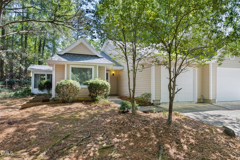 101 Standish Dr, Chapel Hill, NC 27517