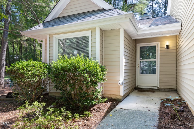 101 Standish Dr, Chapel Hill, NC 27517