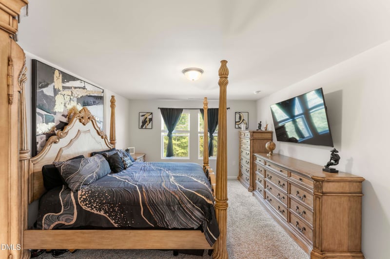 101 Stillhouse Farm Dr, Graham, NC 27253