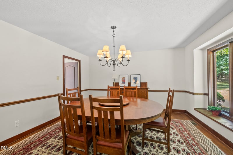 101 Stoneridge Dr, Chapel Hill, NC 27514