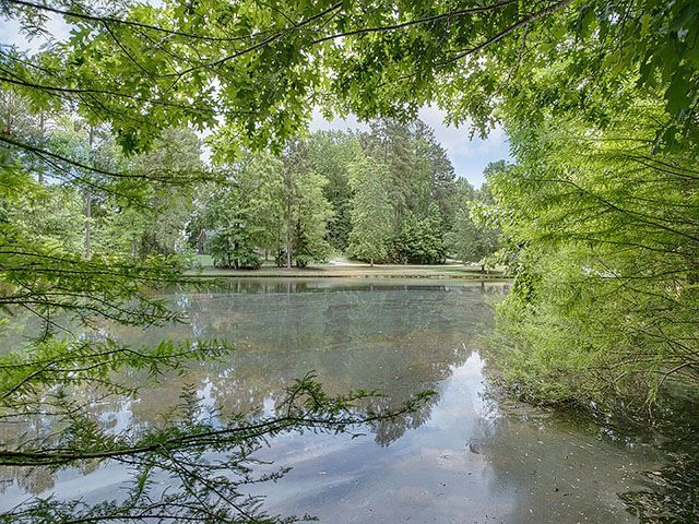 101 Stratford Dr, Chapel Hill, NC 27516