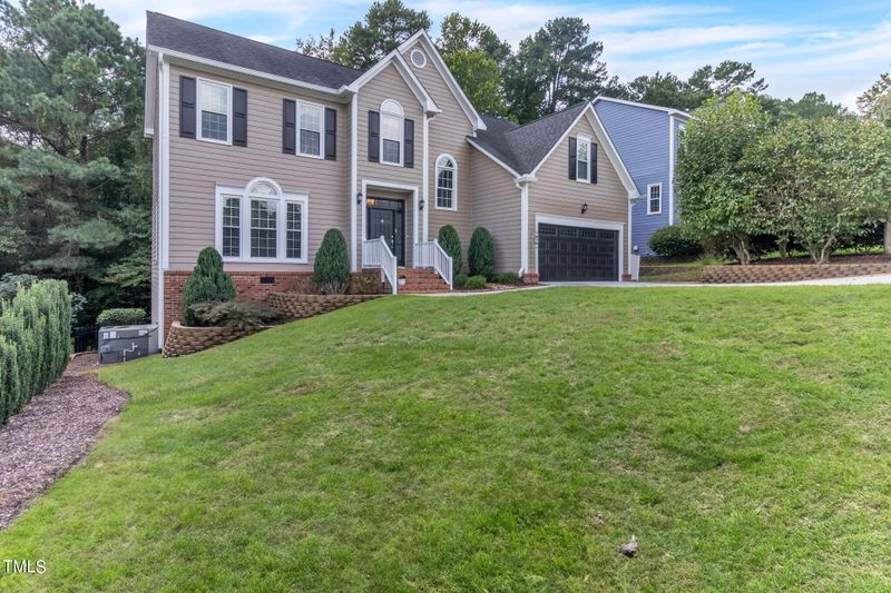 101 Summerglow Ct, Cary, NC 27513