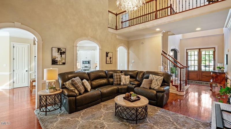 101 Synandra Ln, Holly Springs, NC 27540