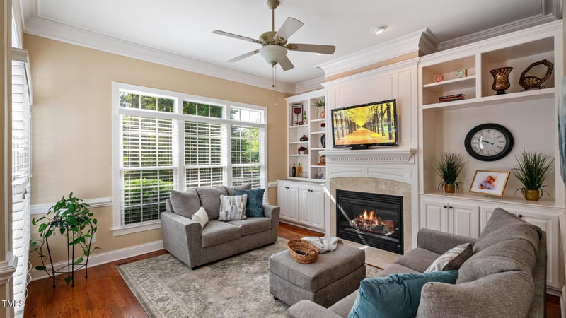 101 Synandra Ln, Holly Springs, NC 27540