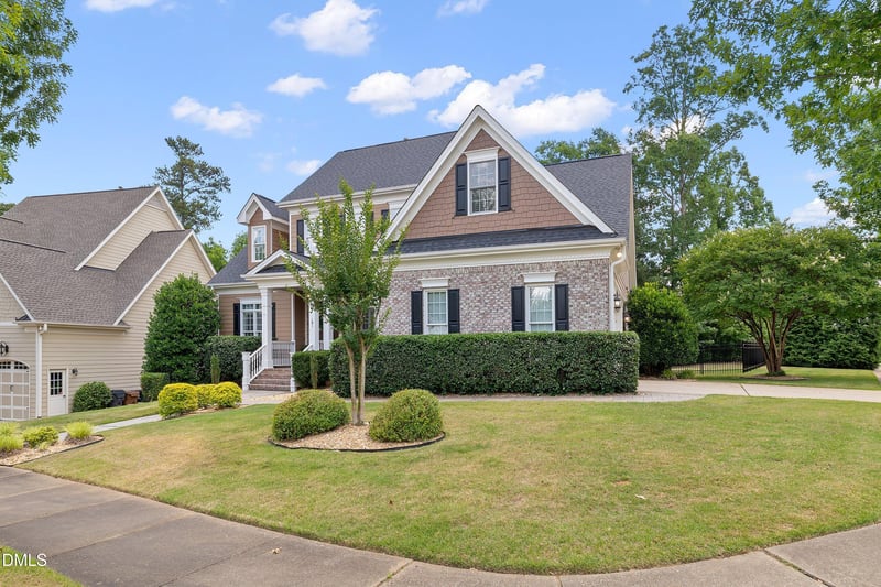 101 Synandra Ln, Holly Springs, NC 27540