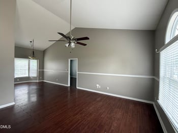 101 Thompson Dr, Selma, NC 27576